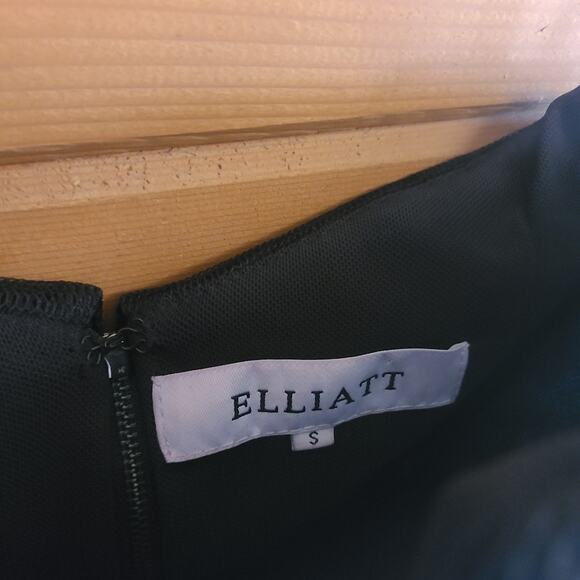 Anthropologie Elliatt Fate Black Off Shoulder Padded Mesh Midi Dress Revolve - Picture 5 of 6